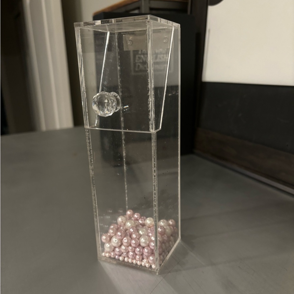 ACRYLIC FLIP TOP BOX MAKE UP BRUSH HOLDER